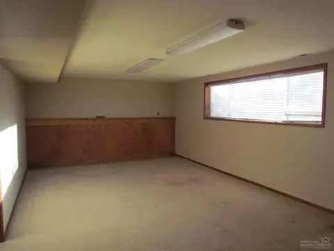 62484 Eagle Rd, Bend, OR 97701 photo 3