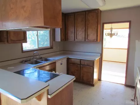 62484 Eagle Rd, Bend, OR 97701 photo 2