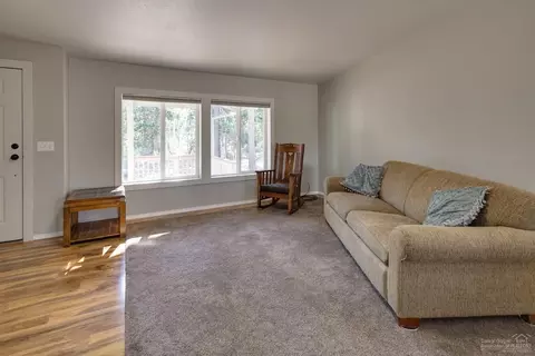 54775 Robin Ln, Bend, OR 97707 photo 9