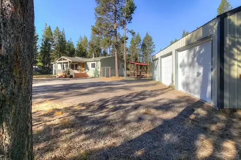 54775 Robin Ln, Bend, OR 97707 photo 5