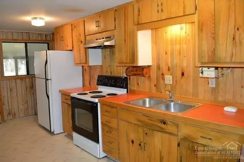 16950 Covina Rd, Bend, OR 97707 photo 5