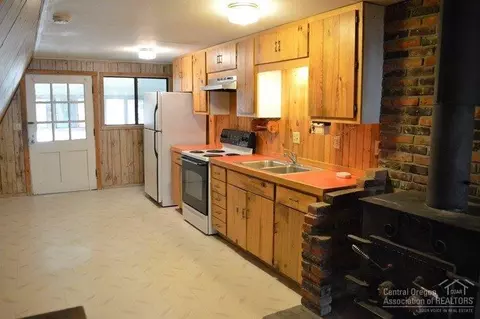 16950 Covina Rd, Bend, OR 97707 photo 4