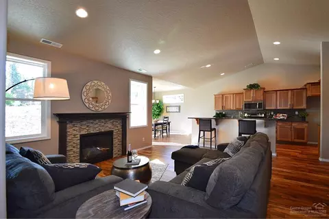 60935 SE Sweet Pea Ln, Bend, OR 97702 photo 6