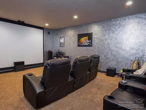 63430 Overtree Rd, Bend, OR 97701 photo 20