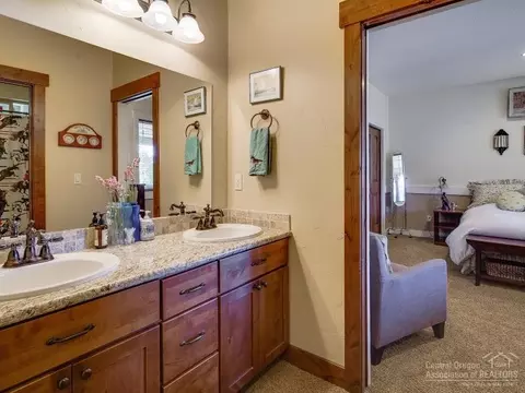 63430 Overtree Rd, Bend, OR 97701 photo 15