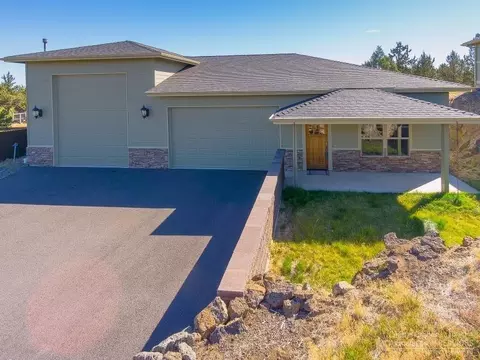 63430 Overtree Rd, Bend, OR 97701 photo 4
