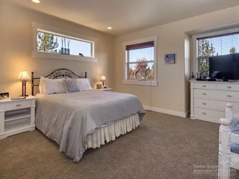 63430 Overtree Rd, Bend, OR 97701 photo 18