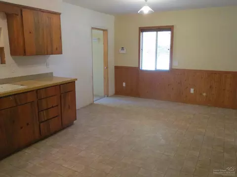 16036 Sparks Dr, La Pine, OR 97739 photo 3