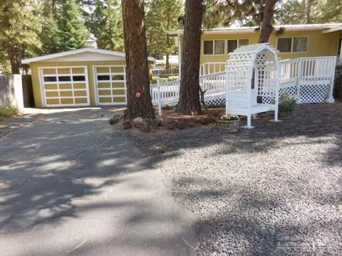 60964 Granite Dr, Bend, OR 97702 photo 9