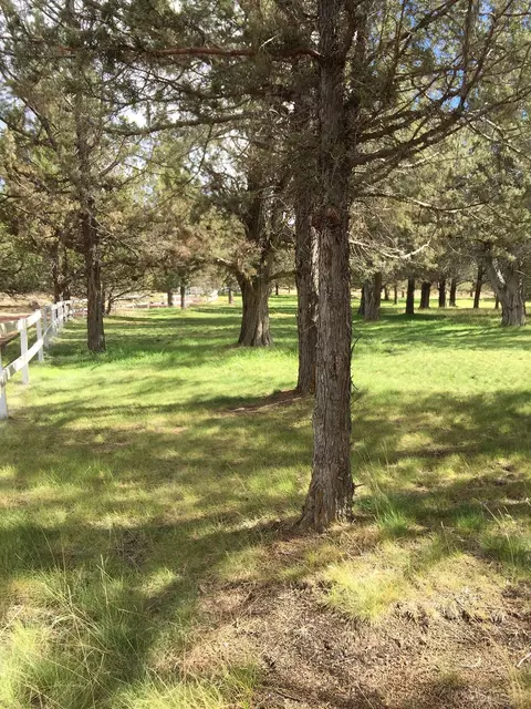 22875 Hwy 20, Bend, OR 97701 photo 7