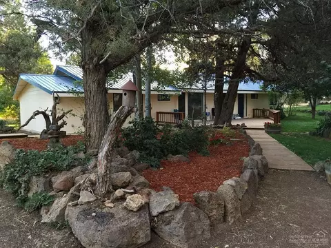 22875 Hwy 20, Bend, OR 97701 photo 1