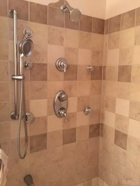 22875 Hwy 20, Bend, OR 97701 photo 23