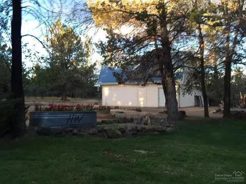 22875 Hwy 20, Bend, OR 97701 photo 4
