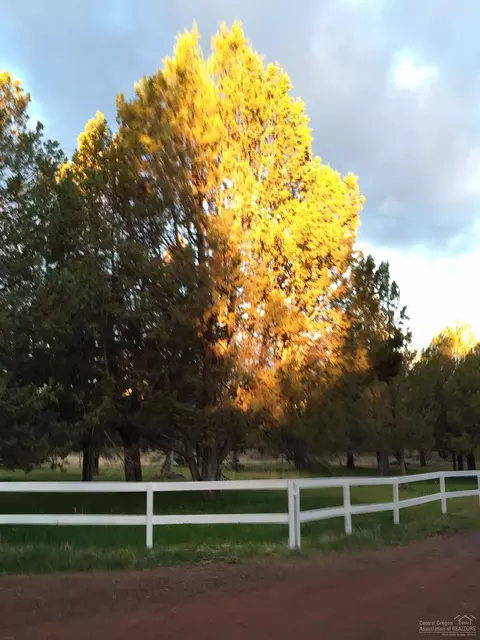 22875 Hwy 20, Bend, OR 97701 photo 13
