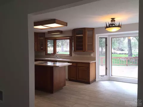 22875 Hwy 20, Bend, OR 97701 photo 17