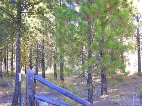 15180 Pyrola, La Pine, OR 97739 photo 8