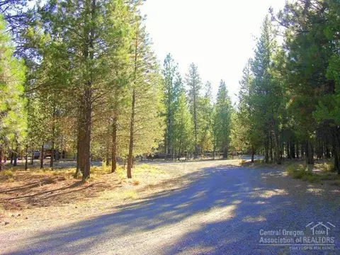 15180 Pyrola, La Pine, OR 97739 photo 9