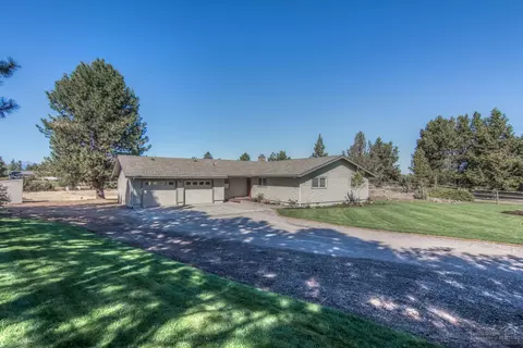61845 Dobbin Rd, Bend, OR 97702 photo 2