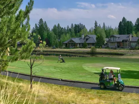 61945 Fall Creek Loop, Bend, OR 97702 photo 24