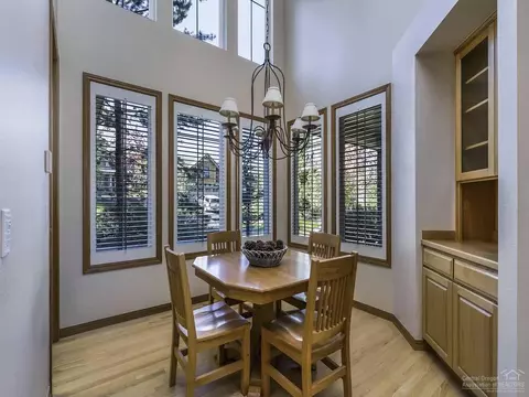 61945 Fall Creek Loop, Bend, OR 97702 photo 8