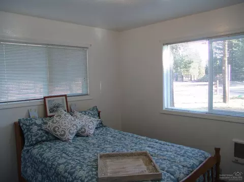 16233 South Dr, La Pine, OR 97739 photo 9