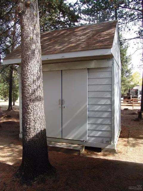 16233 South Dr, La Pine, OR 97739 photo 15