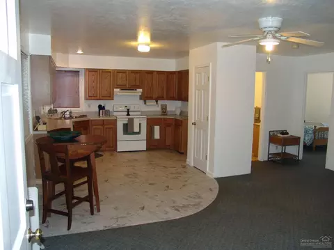 16233 South Dr, La Pine, OR 97739 photo 5