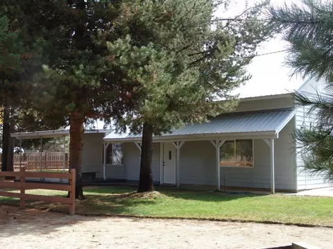 16233 South Dr, La Pine, OR 97739 photo 1