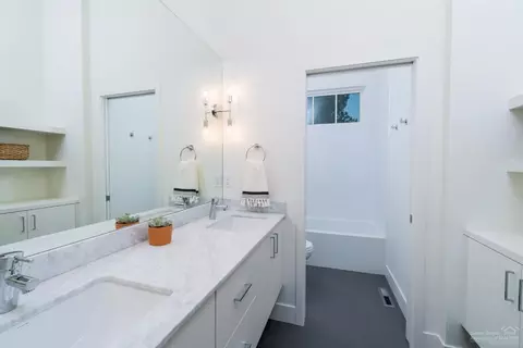 1798 NW Fields St, Bend, OR 97703 photo 18