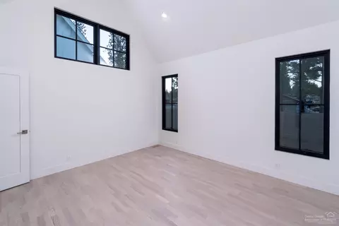 1798 NW Fields St, Bend, OR 97703 photo 13