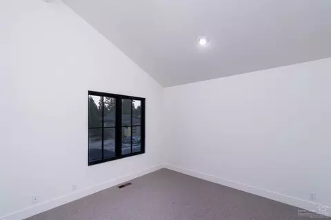 1798 NW Fields St, Bend, OR 97703 photo 19