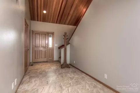 67173 Harrington Loop Rd, Bend, OR 97703 photo 10