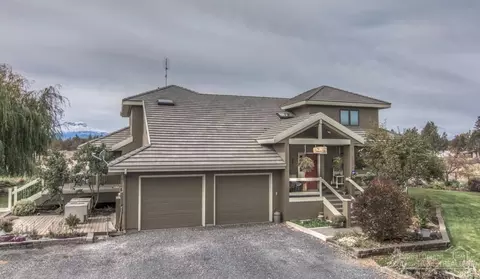 67173 Harrington Loop Rd, Bend, OR 97703 photo 2