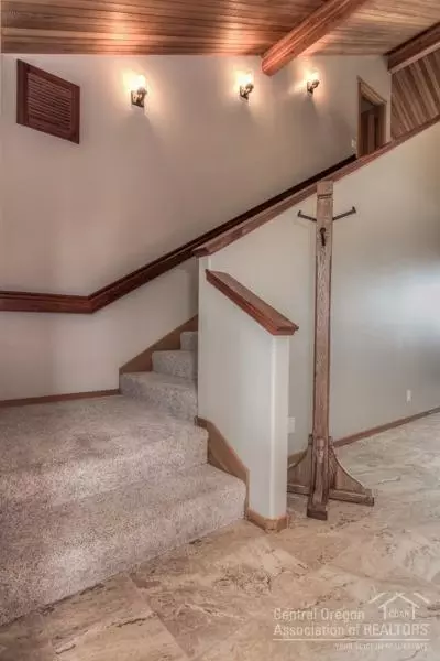 67173 Harrington Loop Rd, Bend, OR 97703 photo 11