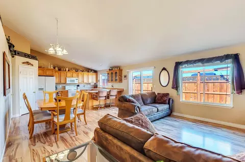 21266 Keyte Rd, Bend, OR 97701 photo 6