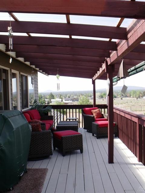 65135 97th St, Bend, OR 97701 photo 2