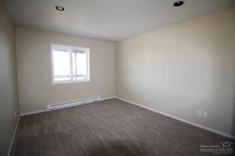 65135 97th St, Bend, OR 97701 photo 9