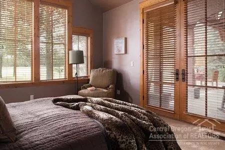 17531 Canoe Camp Dr, Bend, OR 97707 photo 7
