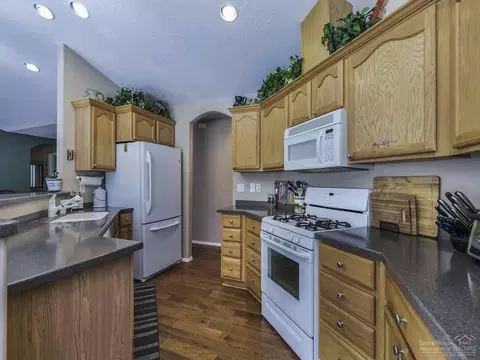 63218 Stonewood Dr, Bend, OR 97701 photo 4