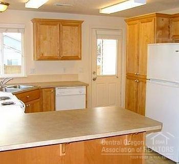 63189 Lancaster St, Bend, OR 97701 photo 3