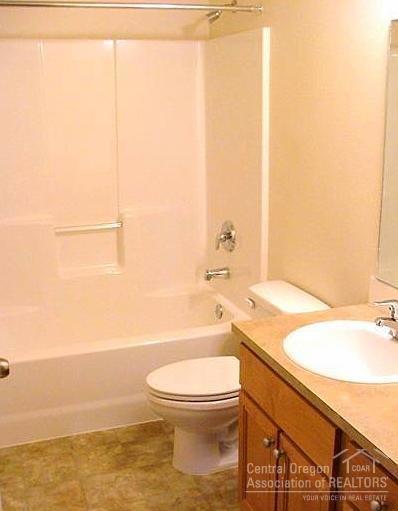 63189 Lancaster St, Bend, OR 97701 photo 5