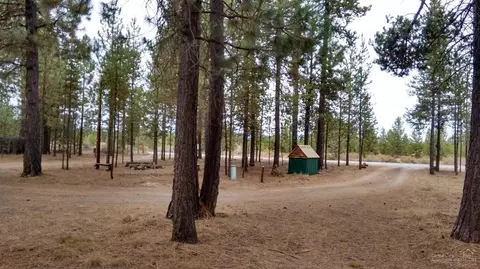 15935 Dawn Rd, La Pine, OR 97739 photo 5