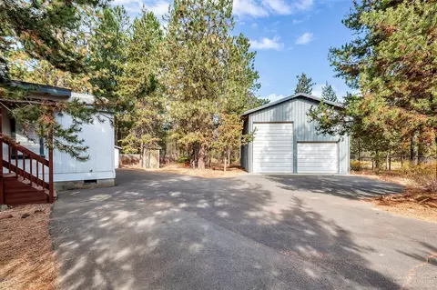 56449 Stellar Dr, Bend, OR 97707 photo 1