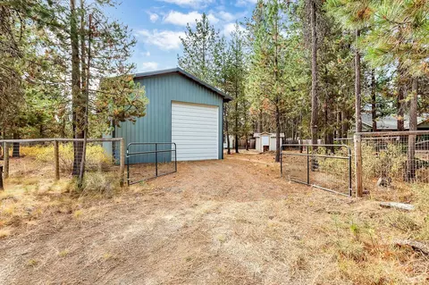 56449 Stellar Dr, Bend, OR 97707 photo 8