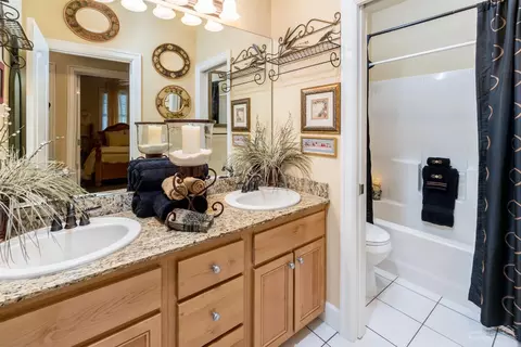 63142 Riverstone Dr, Bend, OR 97703 photo 11