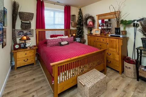 63142 Riverstone Dr, Bend, OR 97703 photo 10