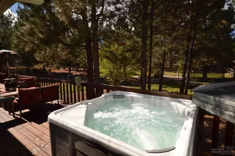 60385 Woodside Loop, Bend, OR 97702 photo 23