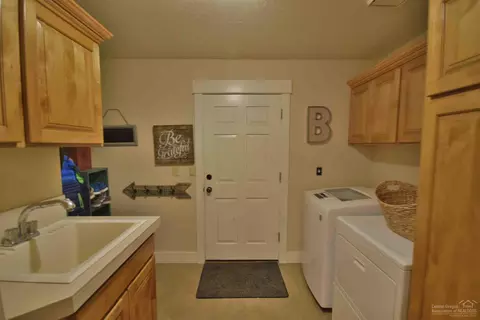 60385 Woodside Loop, Bend, OR 97702 photo 21