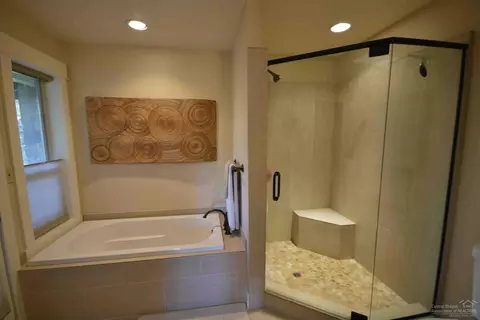60385 Woodside Loop, Bend, OR 97702 photo 13