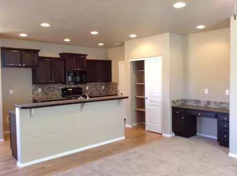 21134 Thomas Dr, Bend, OR 97702 photo 10